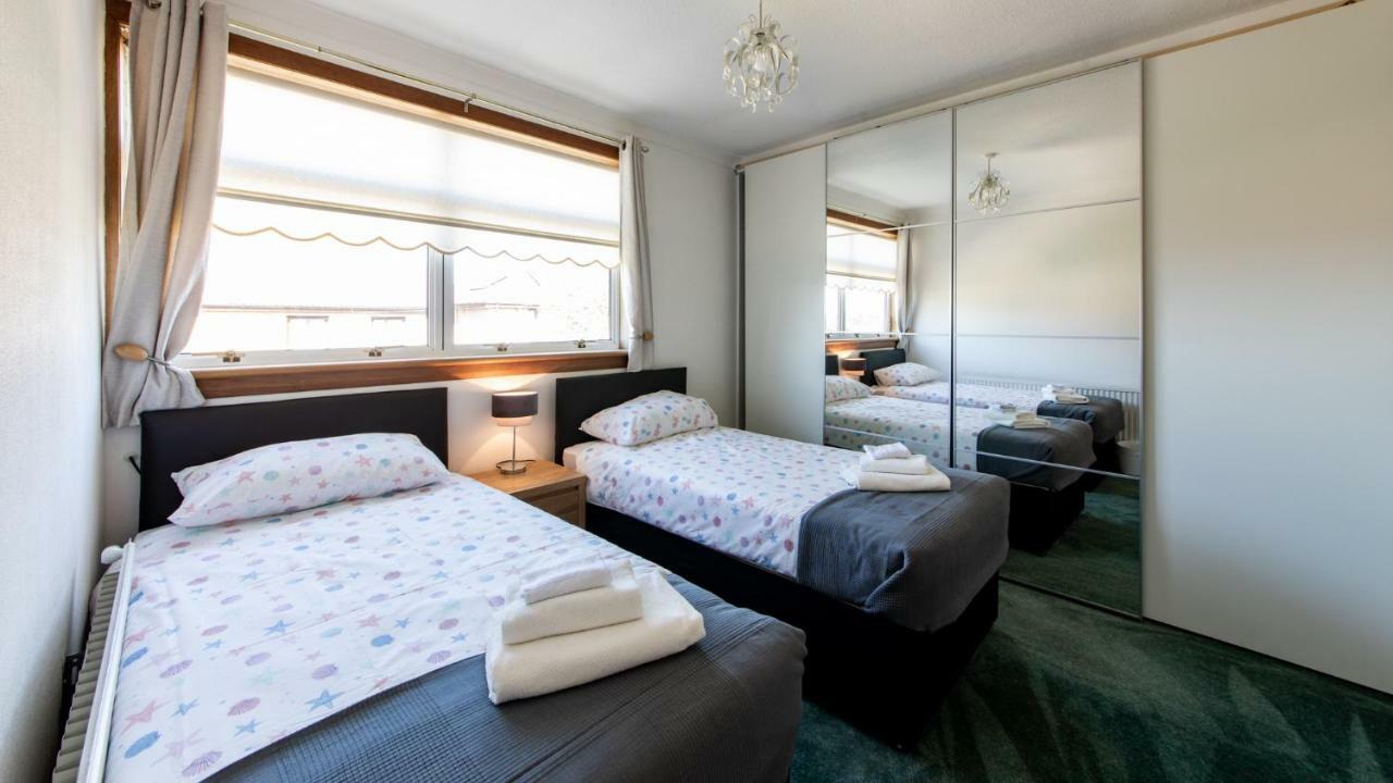 3 Bed House W/Drive & Garden V/Fast Wifi Near Bioquarter Villa Edinburgh Kültér fotó