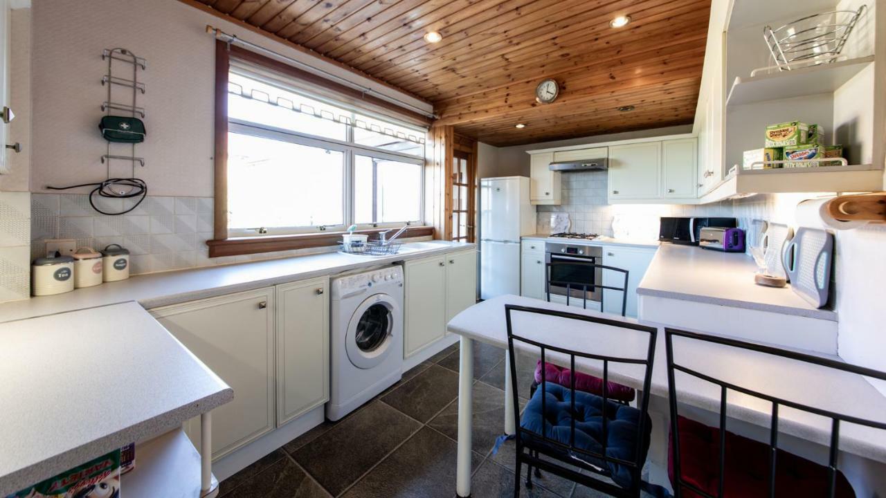 3 Bed House W/Drive & Garden V/Fast Wifi Near Bioquarter Villa Edinburgh Kültér fotó